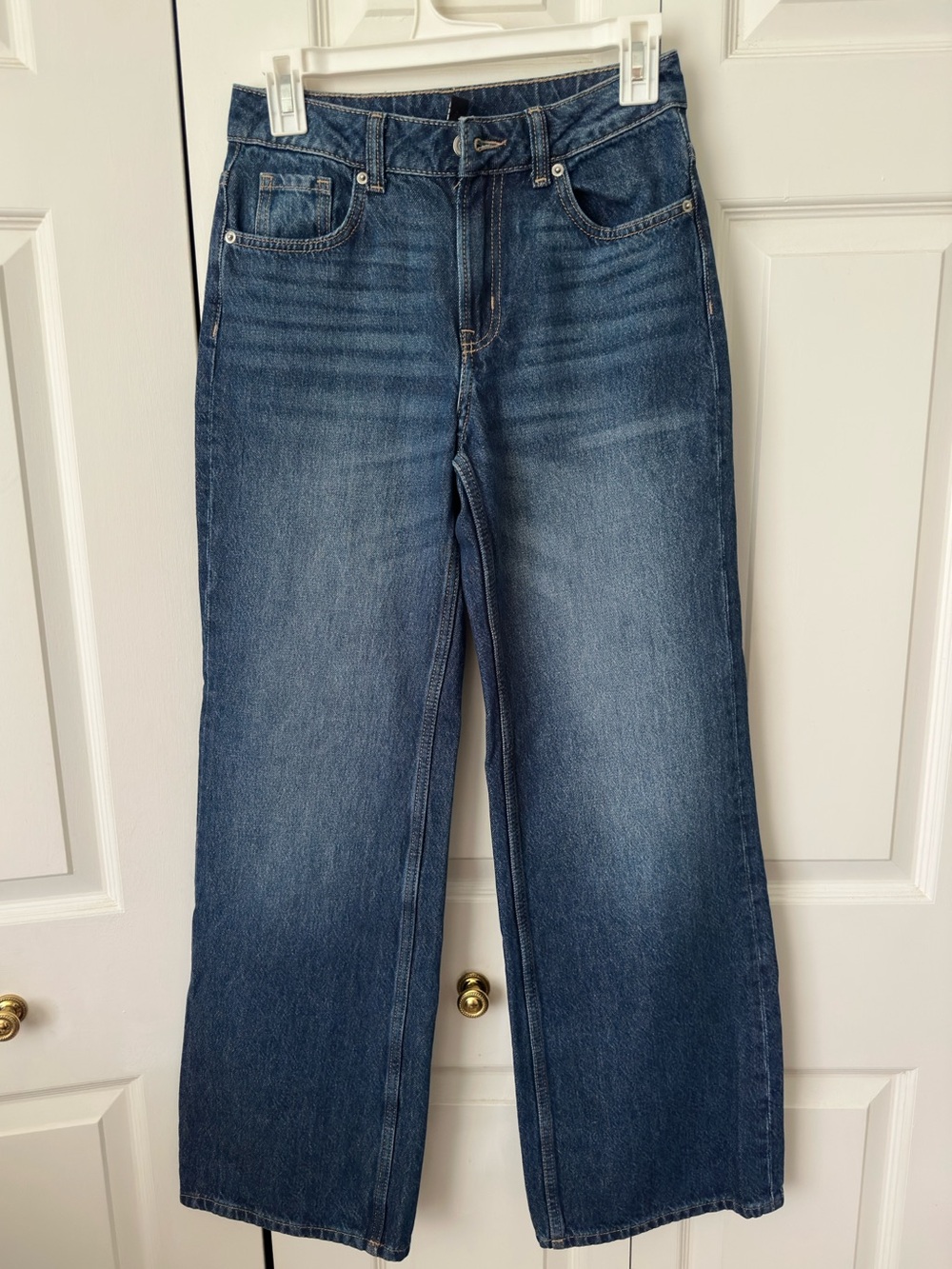Never worn Divided jeans